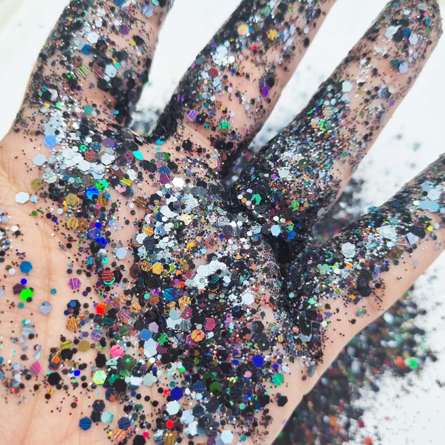 Ultra Holographic Bloom Glitter: Vixen