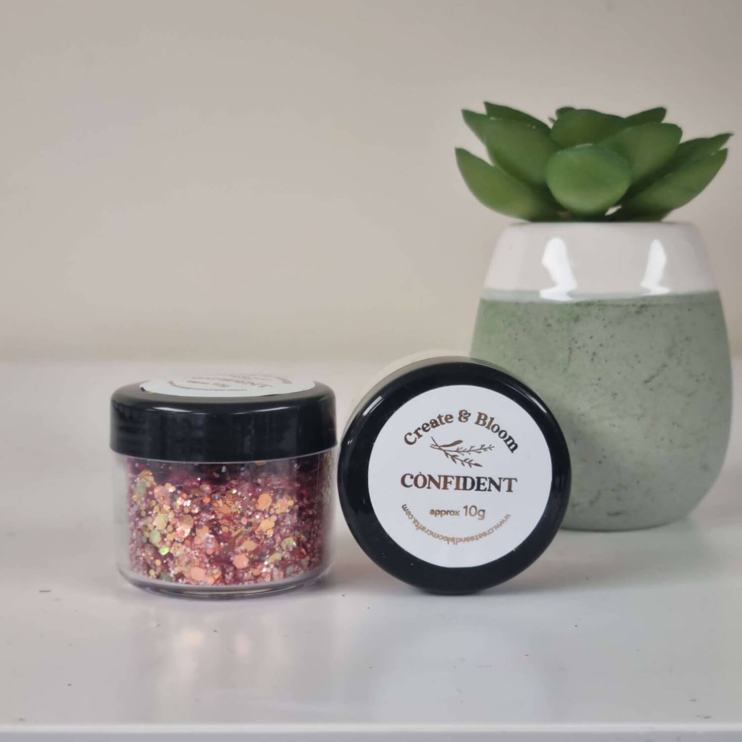 Ultra Iridescent Fairy Glitter Mix: Confident