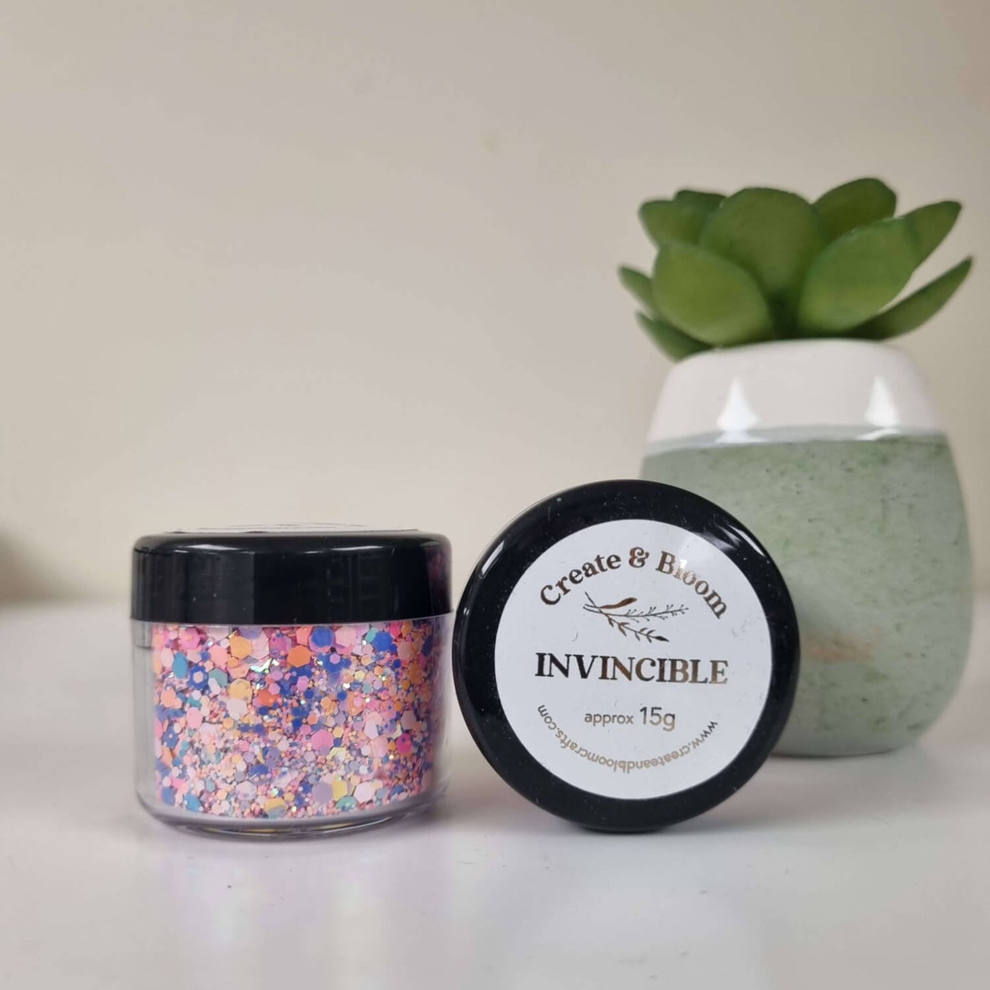 Ultra Holographic Bloom Glitter: Invincible