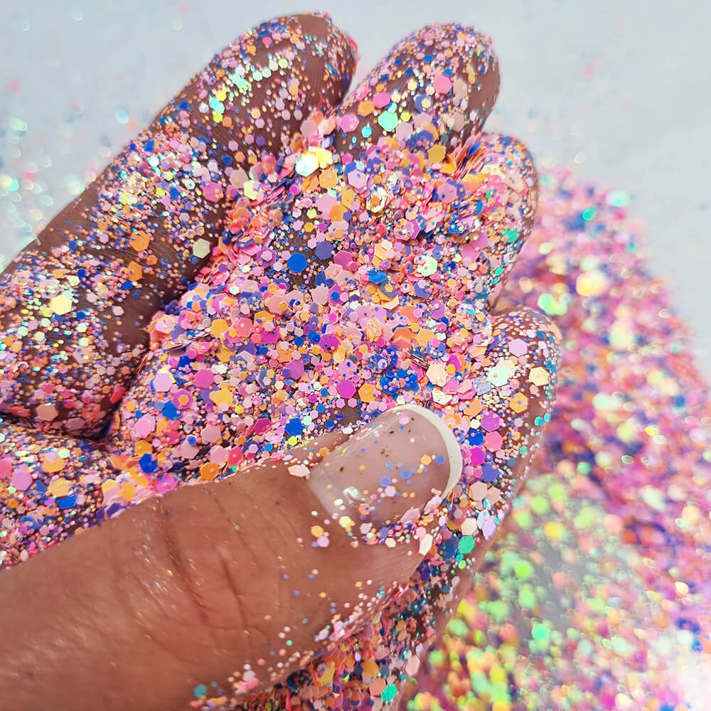 Ultra Holographic Bloom Glitter: Invincible