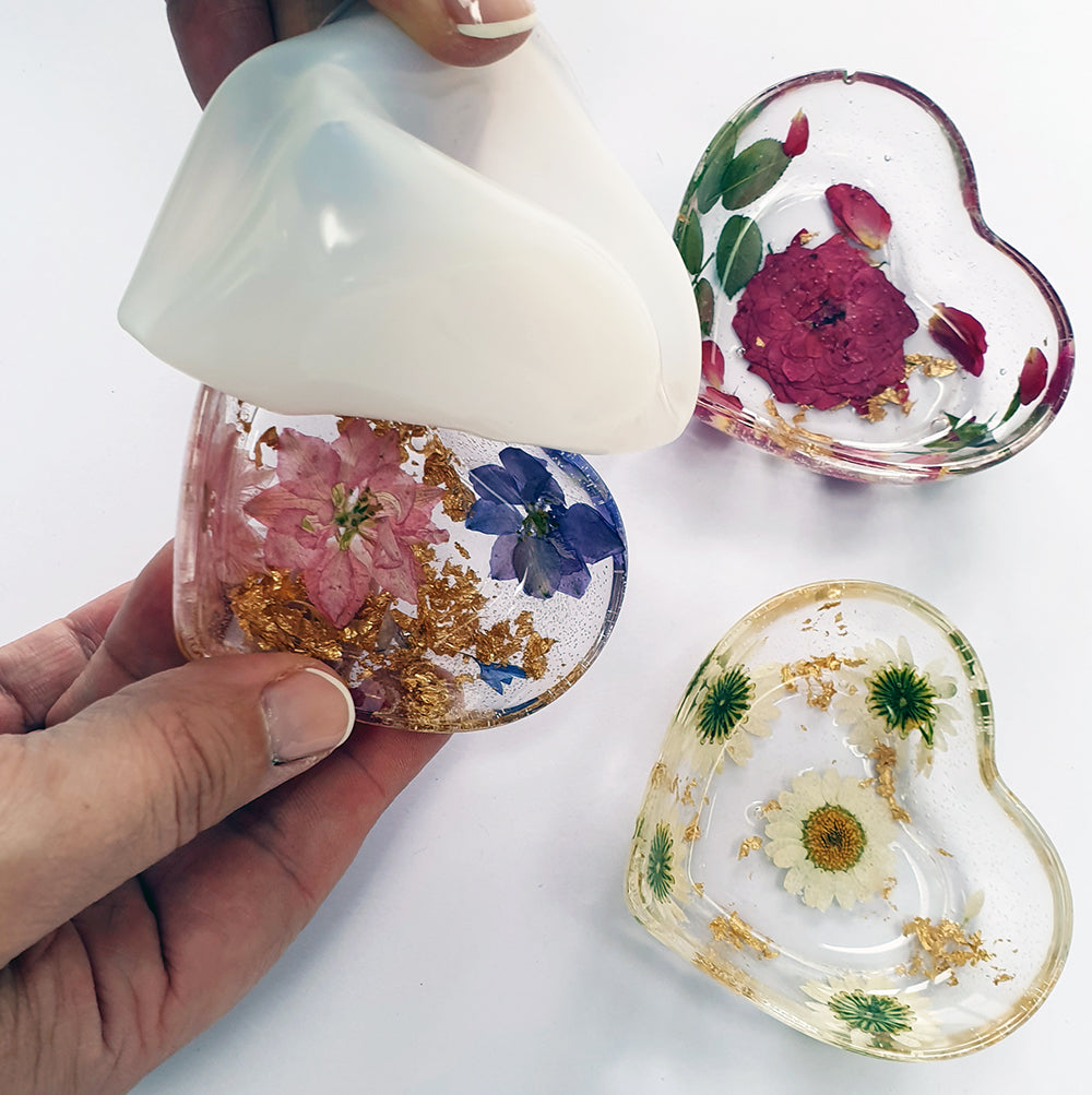 Floral Trinket: Epoxy Resin Botanical dish - Make 3!