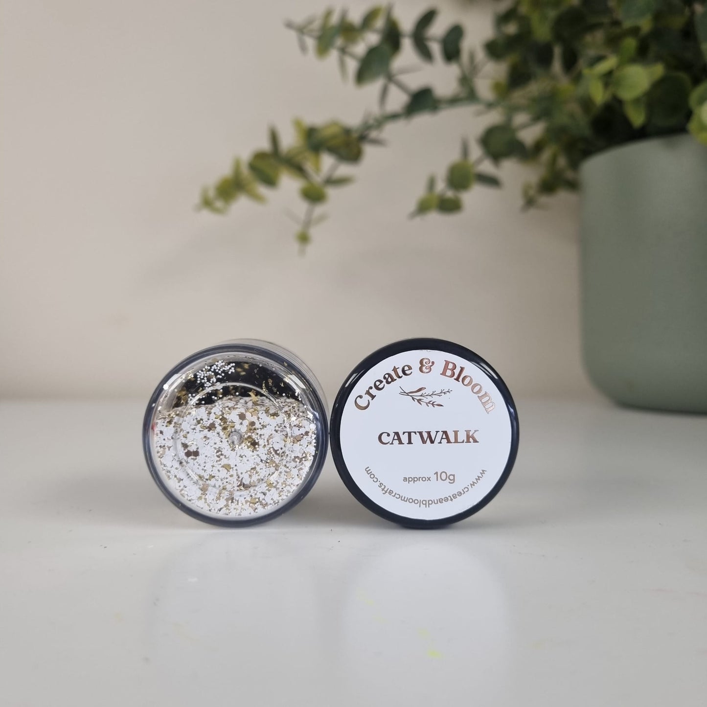 Ultra Sparkle with Gold Flake Bloom Glitter: Catwalk!