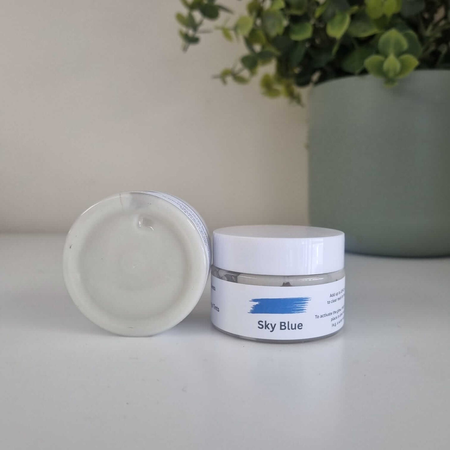 Sky Blue Chroma Charge Epoxy Tint – Glow in the Dark Pigment for Resin Crafts!