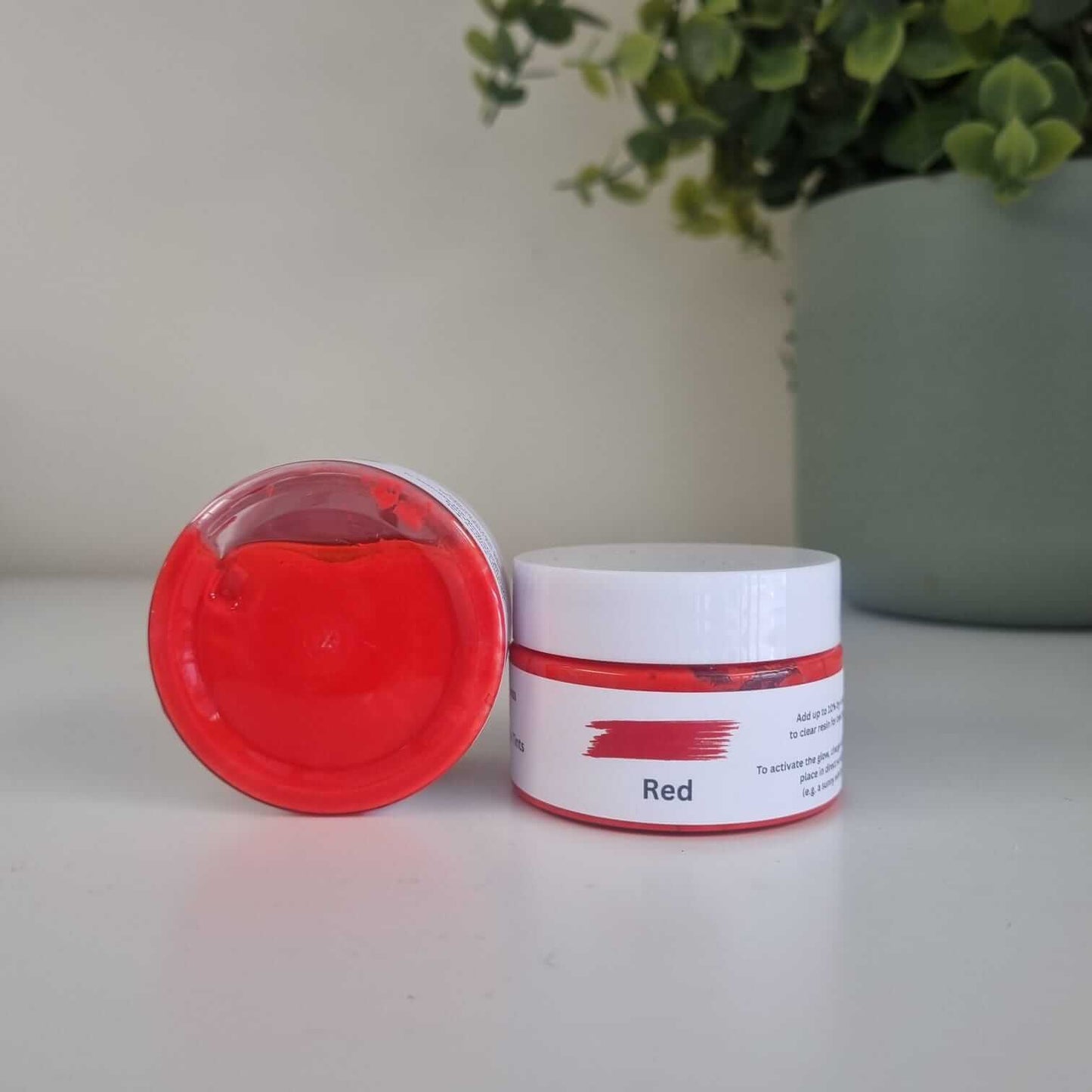 Red Chroma Charge Epoxy Tint – Glow in the Dark Pigment for Resin Crafts!