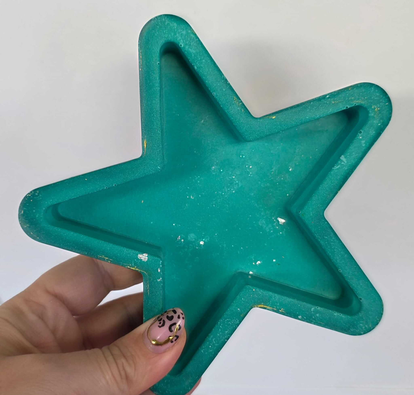 Aqua Green Bloom Cast Drops – Water-Based Pigment dye for Eco Pour and concrete craft mediums.