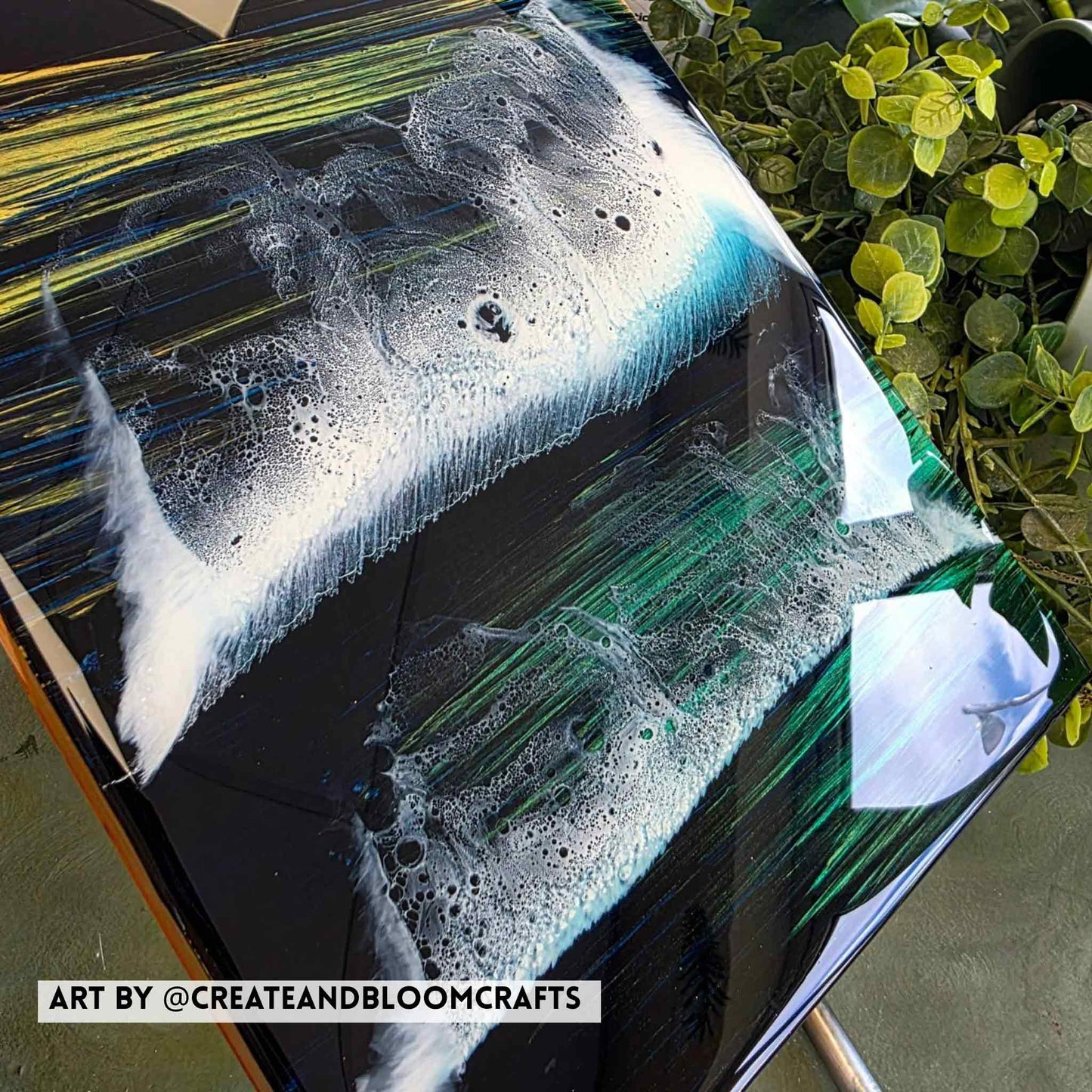 Shiny top coating resin, essential resin for art  UV tolerant resin.