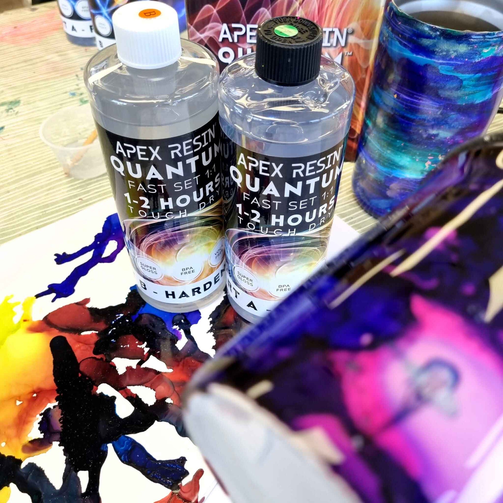 Ultra-gloss clear resin with fast set time for inks, decals and marbling effects