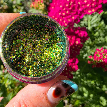 Gilded Grove Colour - Chameleon Shifting Opal Flakes for Resin, Polymer Clay & Mixed Media