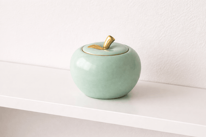 Apple pot made from resin