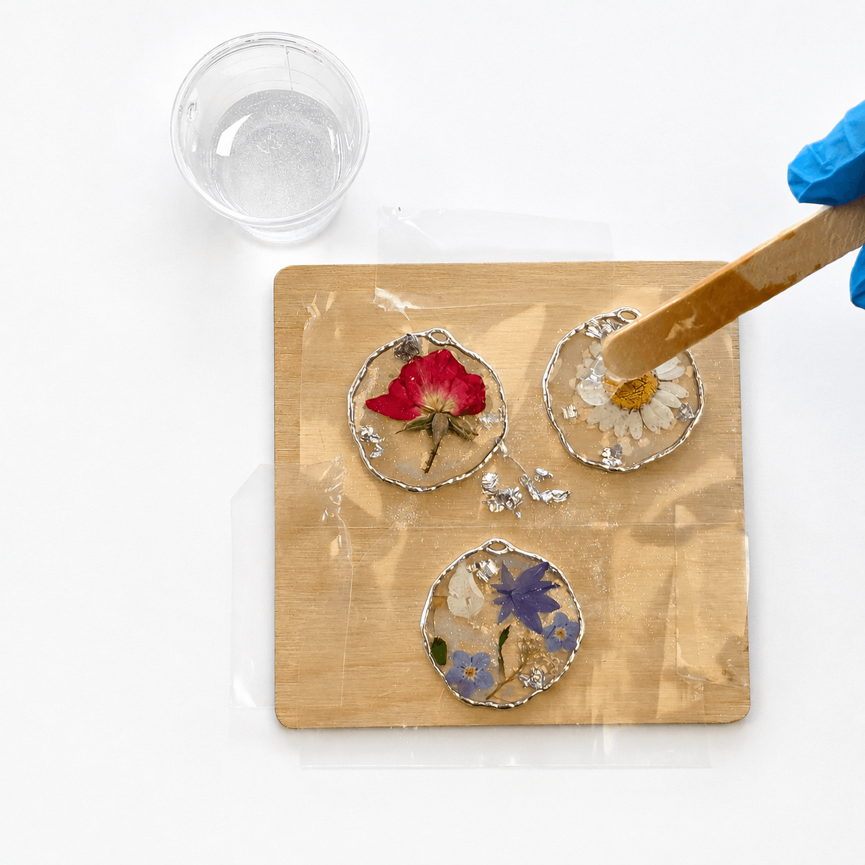 Pressed Flower Resin Necklace Making Kit – Makes 3 Botanical Necklaces!