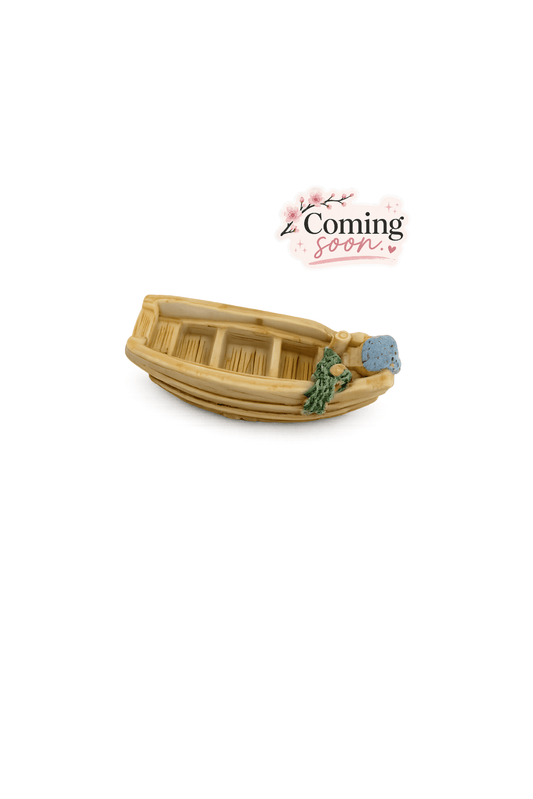 Miniature Resin Boat – Tiny Resin & Seascape Embellishment, for resin oceans and Mixed Media art