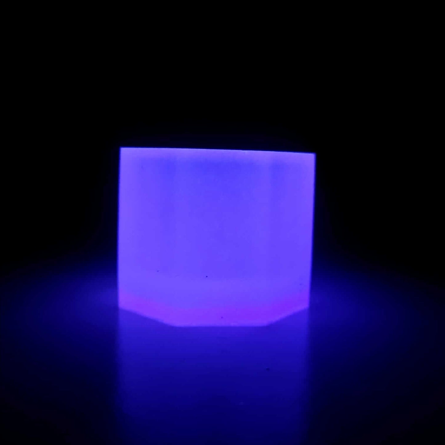 Purple Chroma Charge Epoxy Tint – Glow in the Dark Pigment for Resin Crafts!