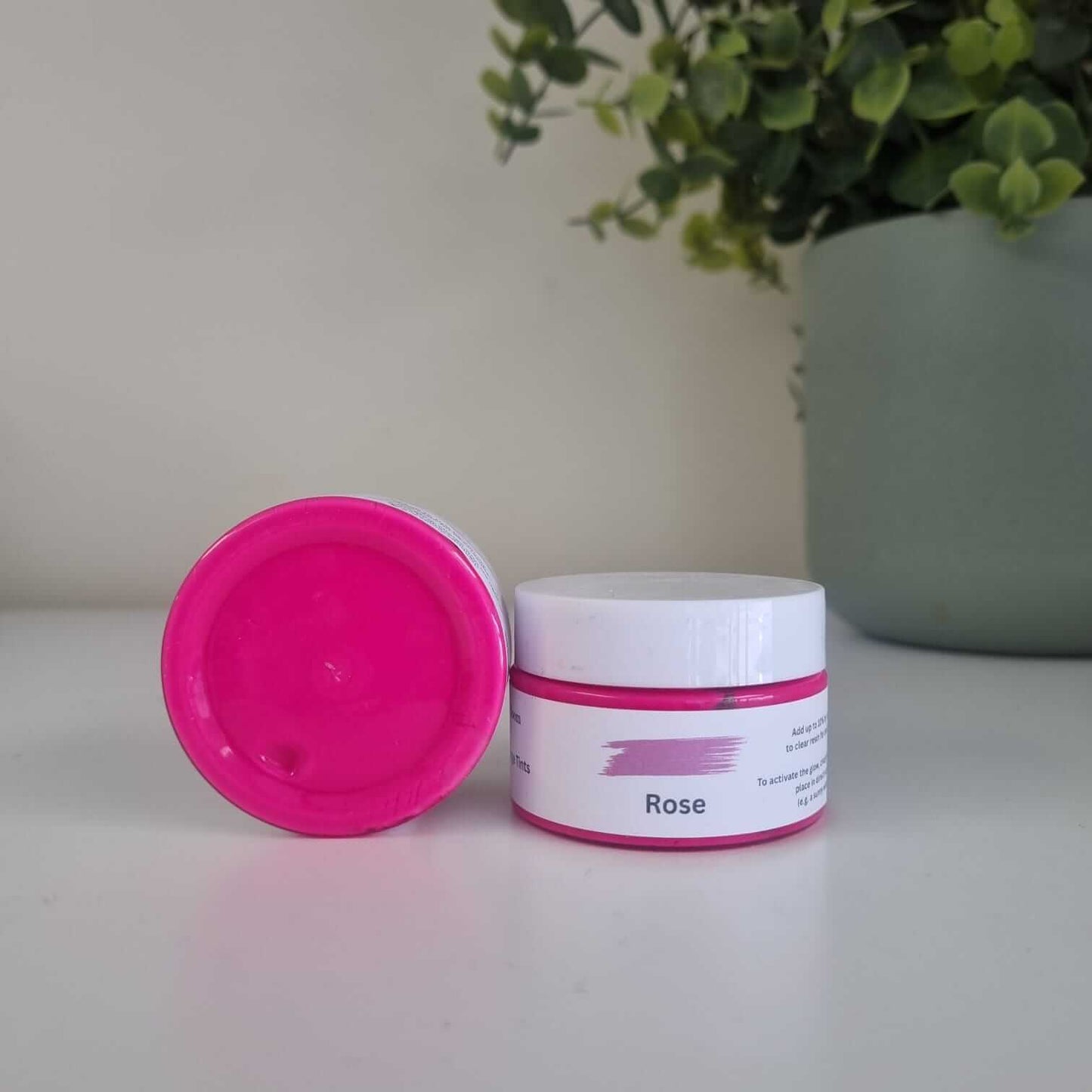 Rose Chroma Charge Epoxy Tint – Glow in the Dark Pigment for Resin Crafts!