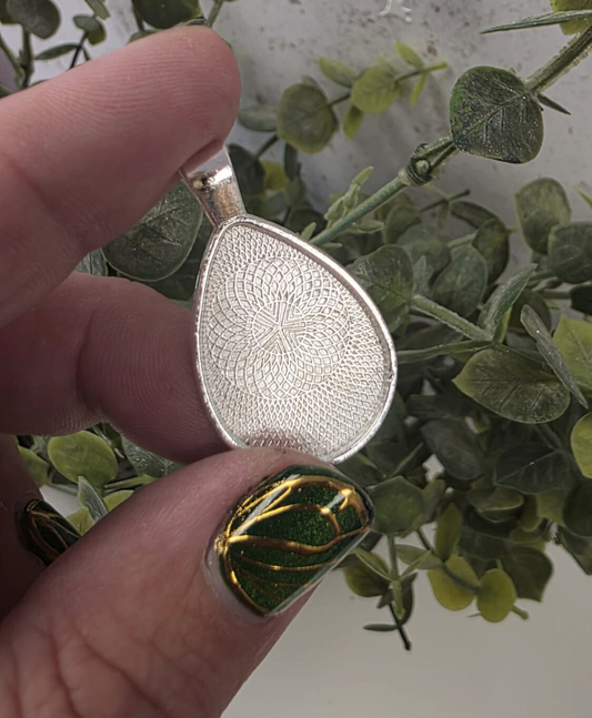 Zinc Alloy Close-Backed Teardrop Pendant Bezels - 20x34mm